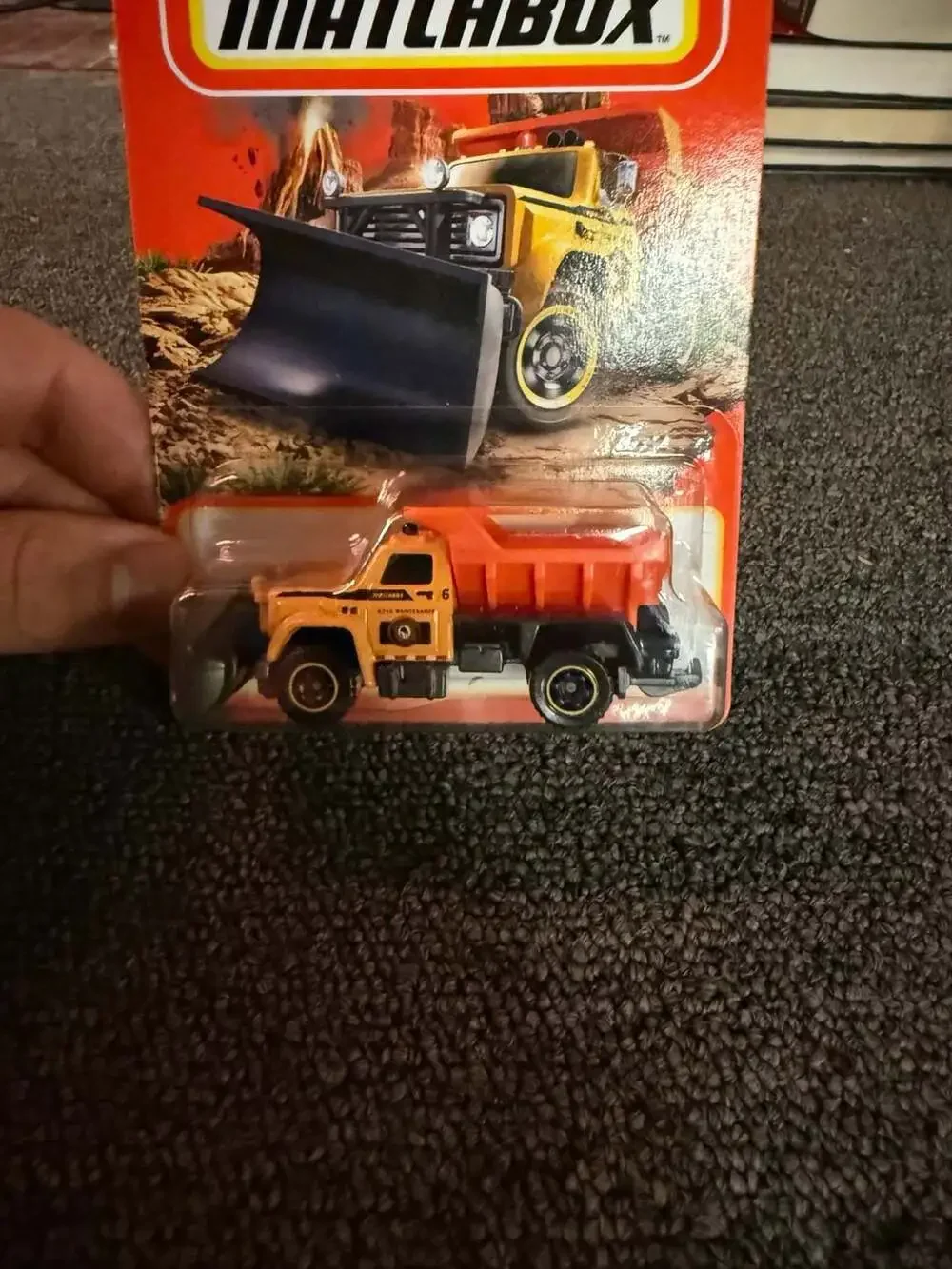 Matchbox Plow Master 6000 Yellow Road Maintenance Truck 64/100 Diecast